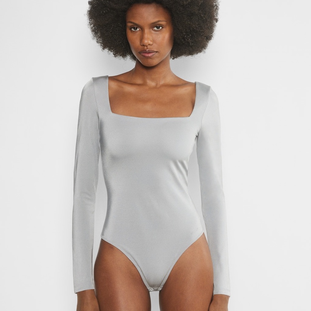 BNWT Aritzia Contour Bodysuit